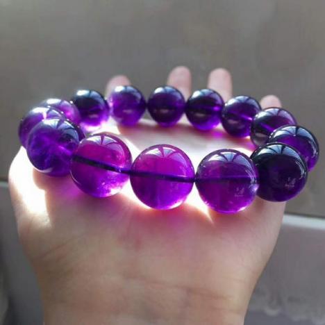 紫水晶是吸纳性水晶还是投射性，紫水晶戴哪只手合适?