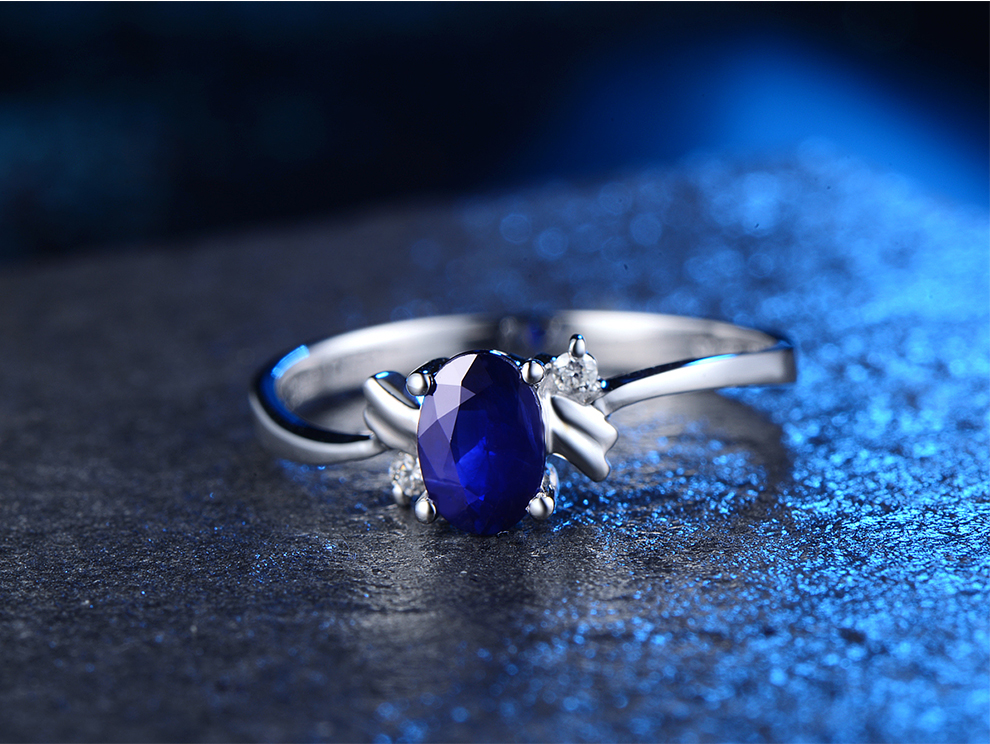 蓝宝石戒指的魅力 你一定拒绝不了