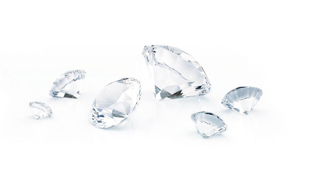合称钻石vs天然钻石