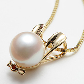 珍珠饰品在佩戴收藏和清洁时要注意哪些事项