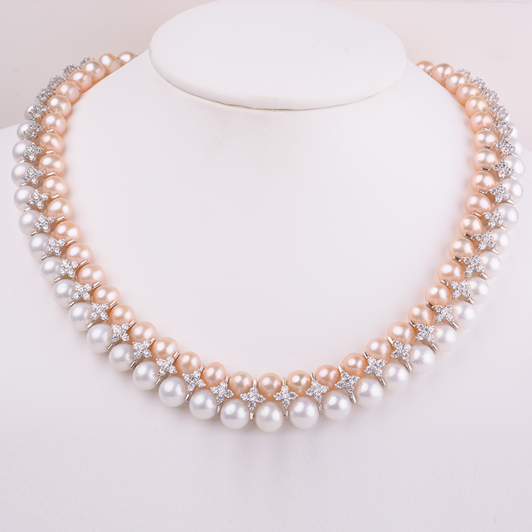 选择珍珠饰品时，记得要从多方面考虑
