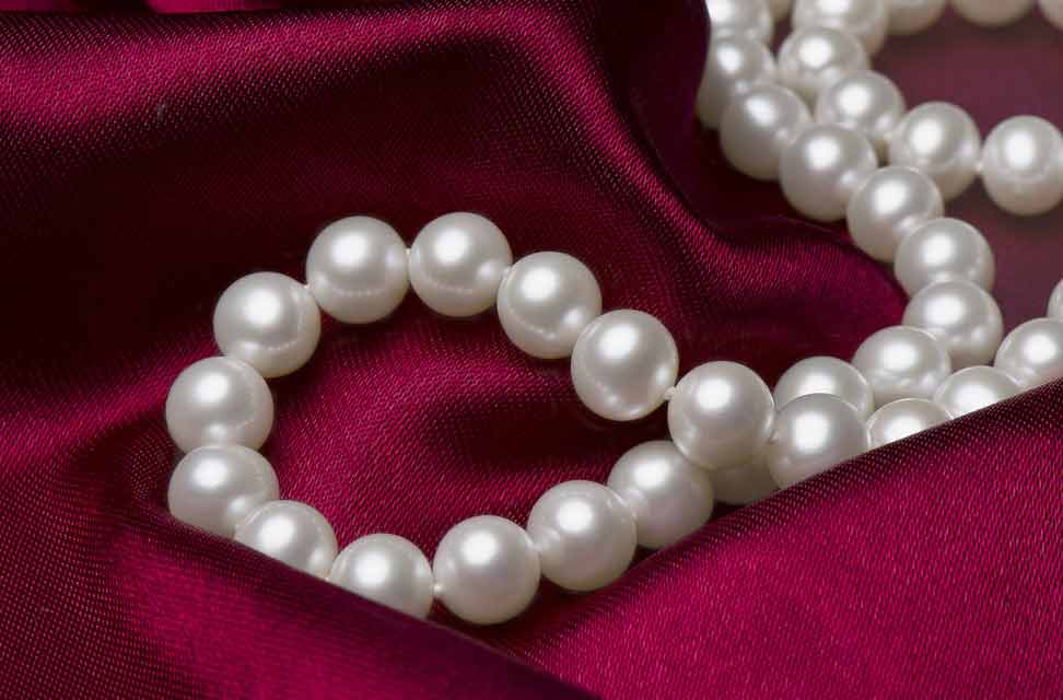 什么形状的珍珠比较好？珍珠都是圆形的吗？