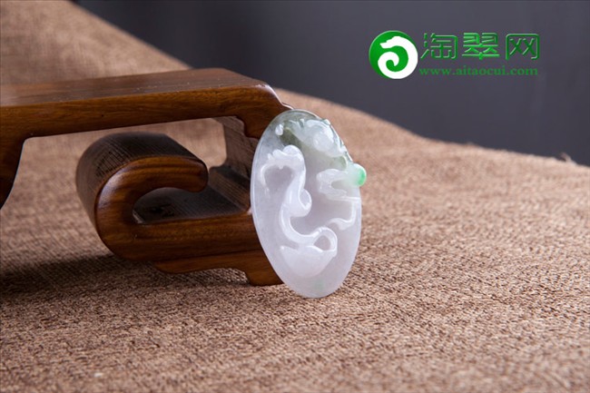 三彩翡翠——中华民族的传统珍宝