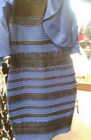 这条裙子到底是什麼顏色？！这个最早出现在推特上的神图，很快引起了一场撕X大战。