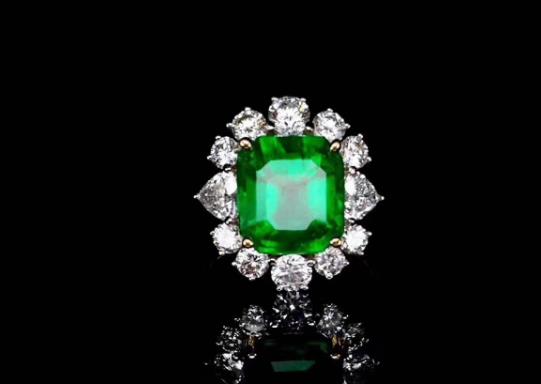祖母绿和钻石哪个值钱-哪个保值