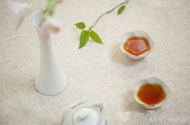 茶晶石的功效与作用,农村茶树上的茶桃有什么用，可以吃吗？
