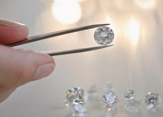 莫桑钻石和真钻石有什么区别-莫桑钻知识