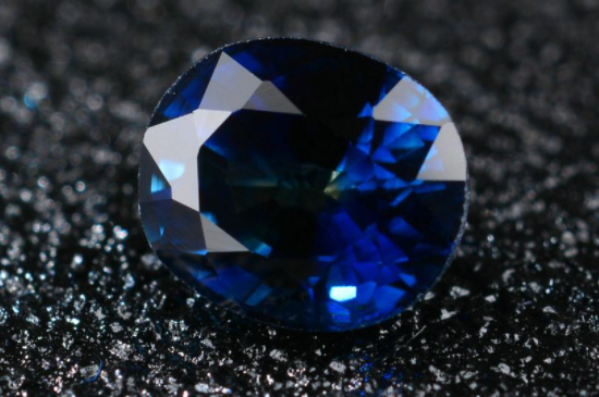 合成蓝宝石和天然蓝宝石的区别