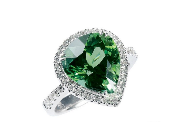 四种绿色宝石的介绍：碧玺、祖母绿、沙弗莱石、橄榄石