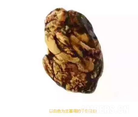 琥珀蜜蜡，你认为块头越大就一定越好吗？