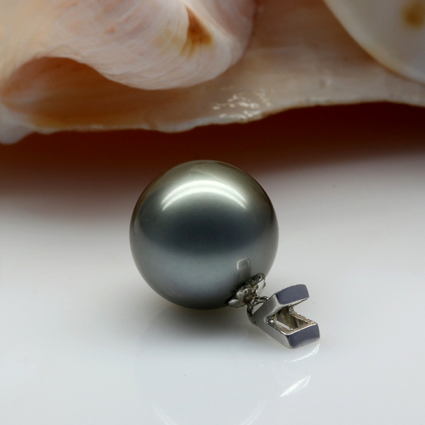 天然珍珠和人工珍珠的形成有什么区别