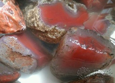 为何锦红色的南红玛瑙最珍贵？南红玛瑙珠子的注意事项