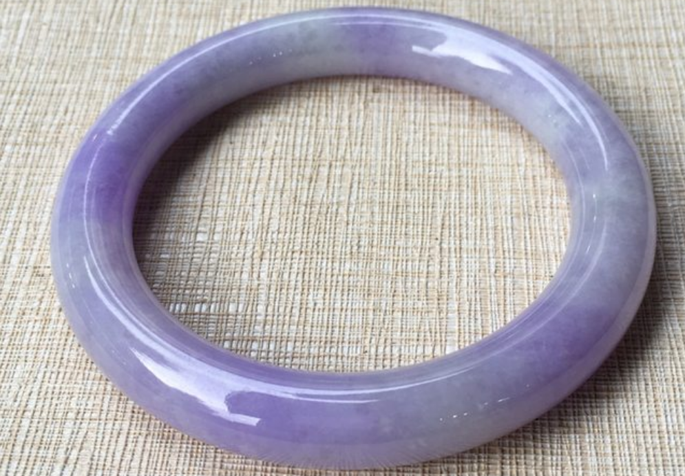 紫色翡翠手镯一般多少钱？来看看紫罗兰翡翠手镯的价格
