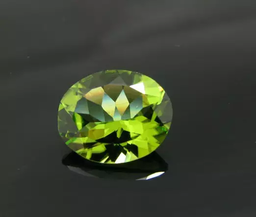 橄榄石猫眼翡翠水晶哪个属于低档宝石