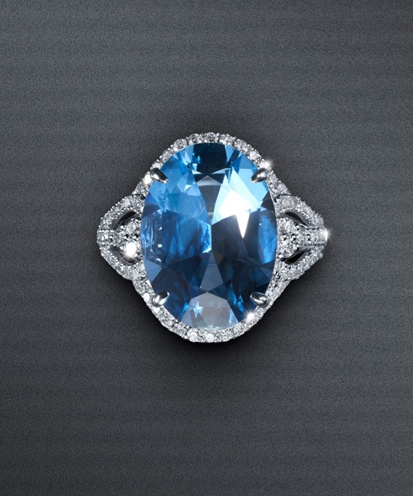 海蓝宝石和海蓝宝水晶的区别在哪里