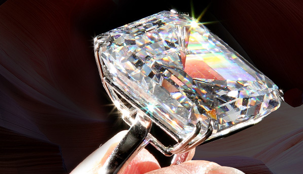 钻石和人造钻石有什么区别