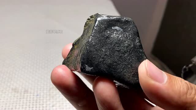 黑晶石是怎么形成的