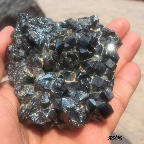 石铁陨石价格多少钱一克