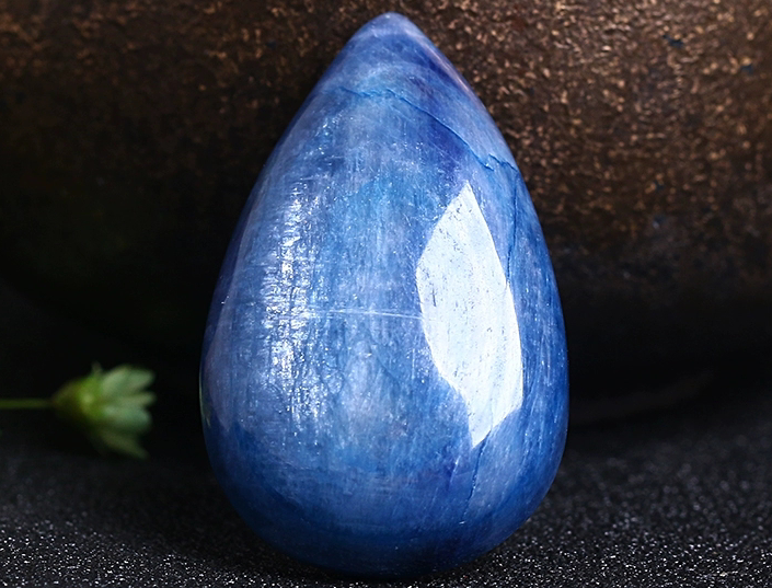 纯天然蓝晶石产地是哪里，蓝晶石产地有哪些？