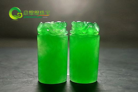 玻璃种帝王绿的介绍 玻璃种帝王绿翡翠价格多少？