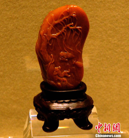 哪里卖红翡翠原石寿山石薄意雕刻藏品在海峡艺交会上受宠
