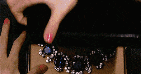 翡翠手镯尺寸规格“半宝石”=一半的宝石？