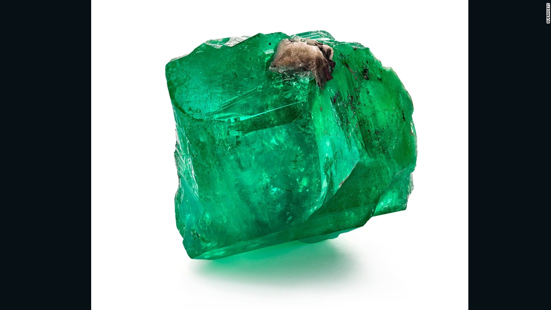 那能买到翡翠原石在400年的沉船中发现的罕见祖母绿宝石价值近千万！