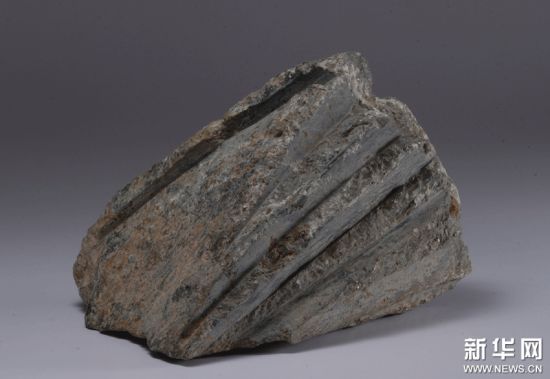 翡翠原石切片多厚中国人5000多年前已开始大量使用蓝田玉(图)