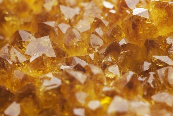 能带来财运的黄水晶 被称为“商人之石”