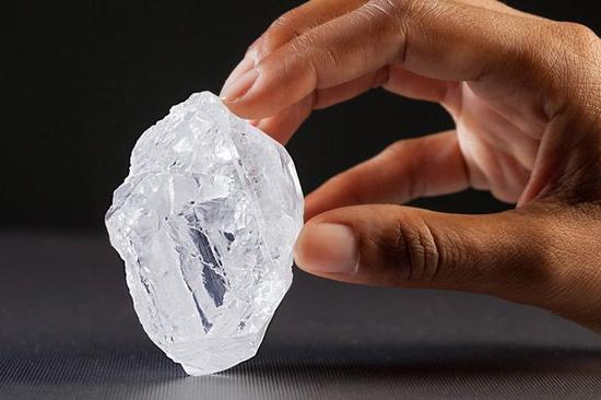 世界现有第二大钻石原石拍出6300万美元高价