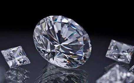 人造钻石问世，这么说钻石的价格要成白菜价了吗？