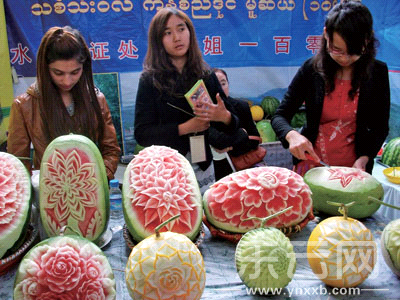 缅甸玉石和红木备受中国商人欢迎