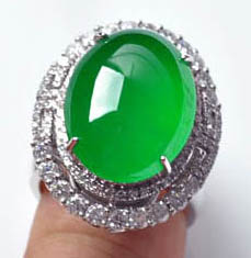翡翠珍品：百万级缅甸翡翠玻璃种超大蛋面艳阳绿戒指吊坠