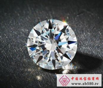 一枚钻戒的价值取决于钻石的质量