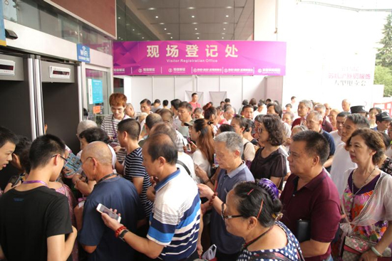 第6届中国（武汉）国际珠宝玉石展览会开幕 文玩玉石纷纷转走时尚路线