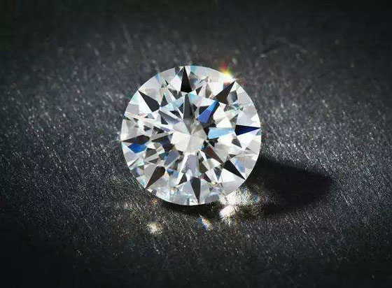 河南人造钻石进军珠宝市场 在医药等方面也有应用