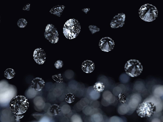 中国珠宝招商网小编揭秘人造假钻石的常见种类