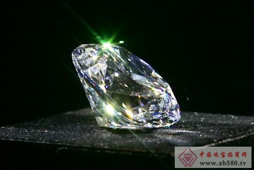 天然钻石市场面临人造钻石行业挑战