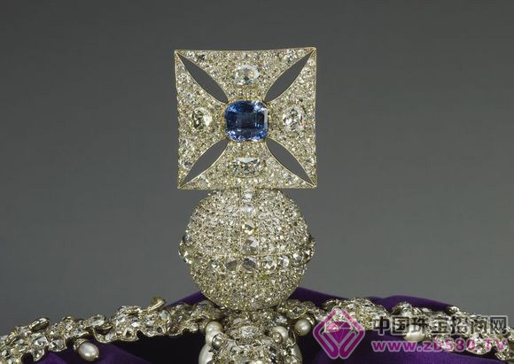 英王室那枚蓝宝石戒指的“前世今生”