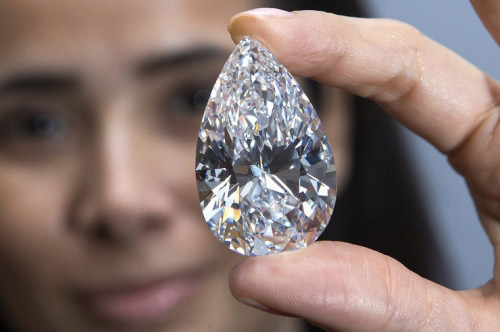 戴比尔斯今年首季毛坯钻石产达740万克拉