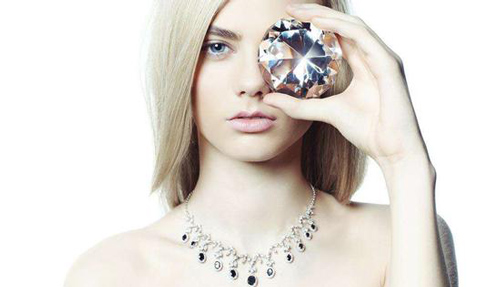女性为钻石市场带来新机遇