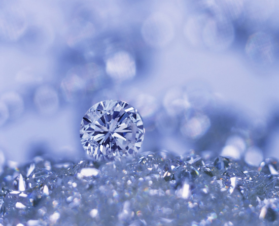 钻石生产商协会开展“真情难寻，真钻罕有”的推广活动