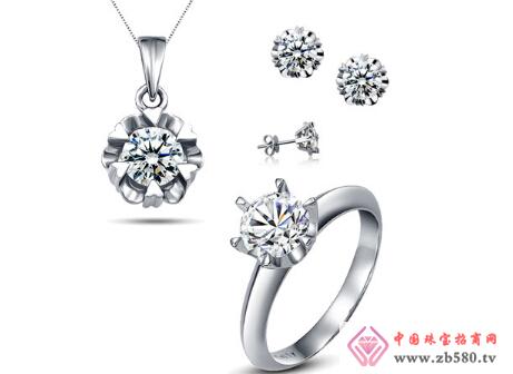 钻石首饰被广泛接受 精钻保值消费两相宜