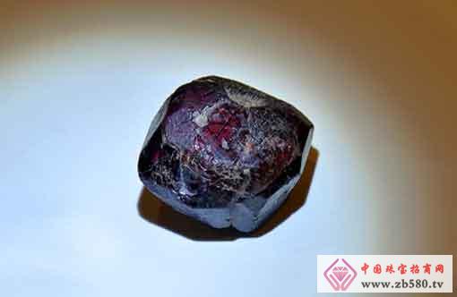 广州隆盛重磅推出145克拉天然红宝石原石