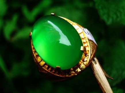 绿玛瑙的寓意和象征 绿玛瑙的寓意是什么