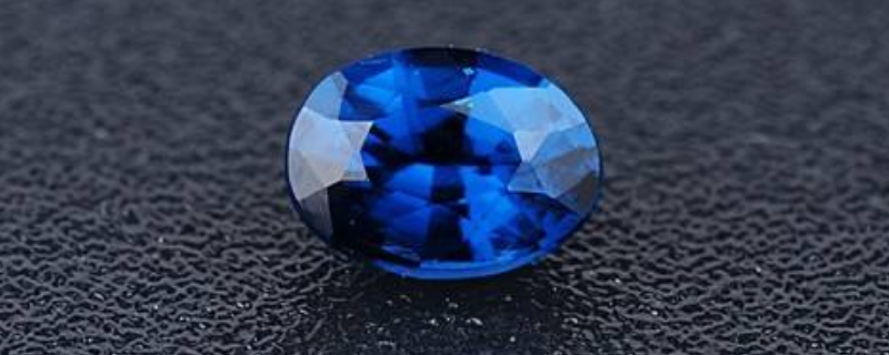 蓝色尖晶石与蓝宝石的区别