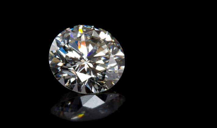 “宝石之王”钻石价格为什么会那么高？