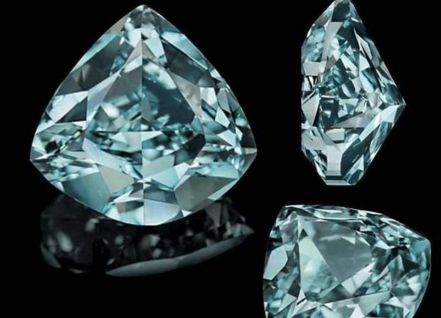 蓝色钻石项链价格高吗？先看看这两款世界知名蓝钻的价格吧！
