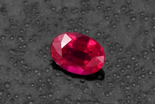 红宝石12克拉价格多少钱？怎样的红宝石有收藏价值？