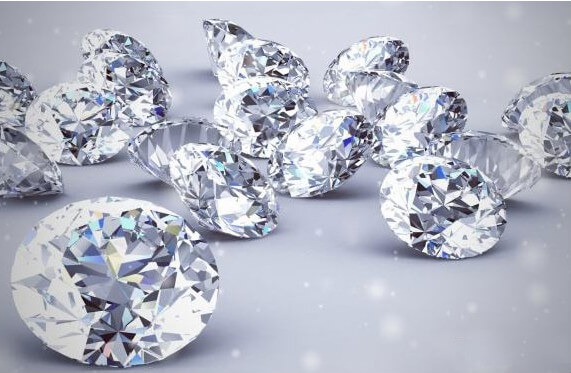 合成钻石大量出现，天然钻石的价格不值钱了吗？